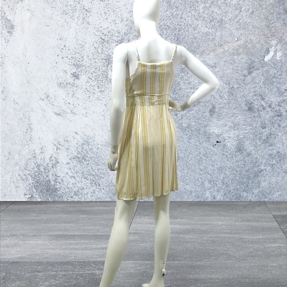 ‎Express Cut Out & Tie Front Mini Dress - Picture 5 of 6